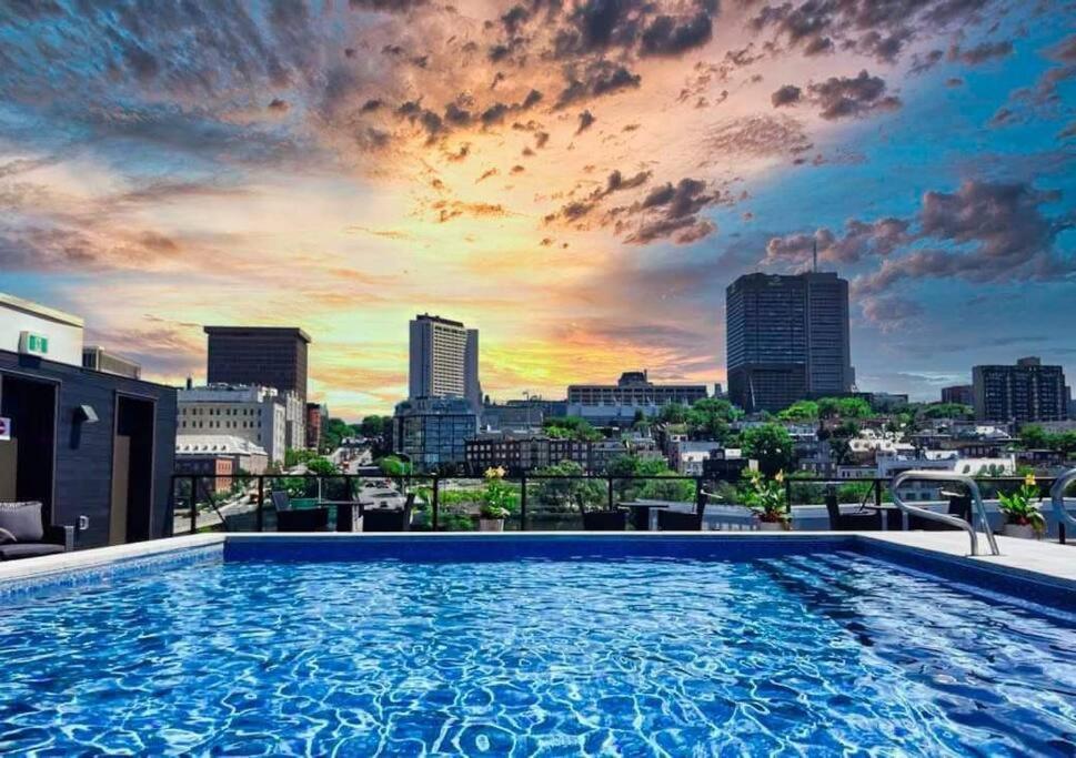 Panorama Penthouse- Piscine, Gym Et Vue Sur Quebec City