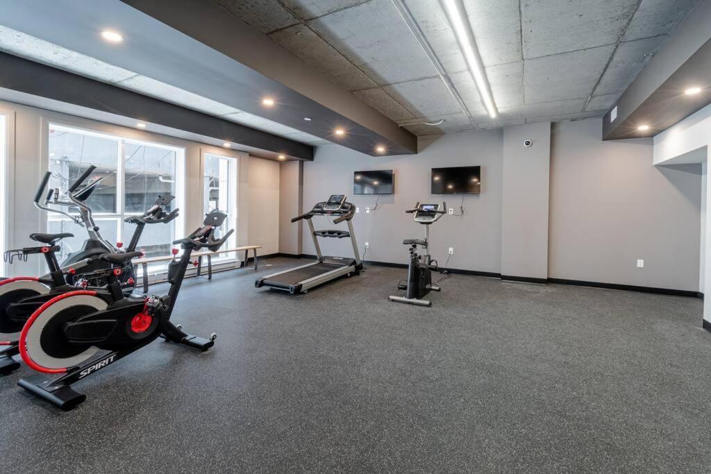 Panorama Penthouse- Piscine, Gym Et Vue Sur * Quebec City