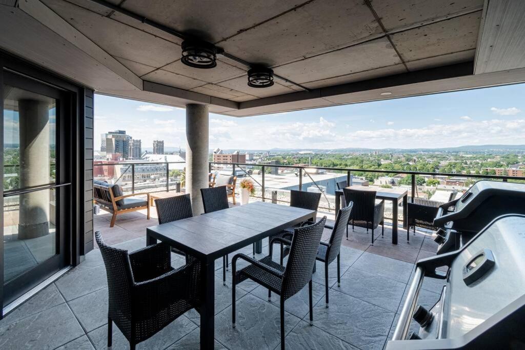 Panorama Penthouse- Piscine, Gym Et Vue Sur Apartment Quebec City